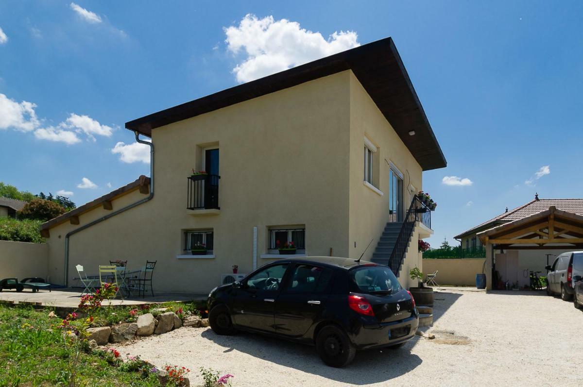 Guest House Domaine Des Grouilleres Saint-Clair-du-Rhone Exterior foto